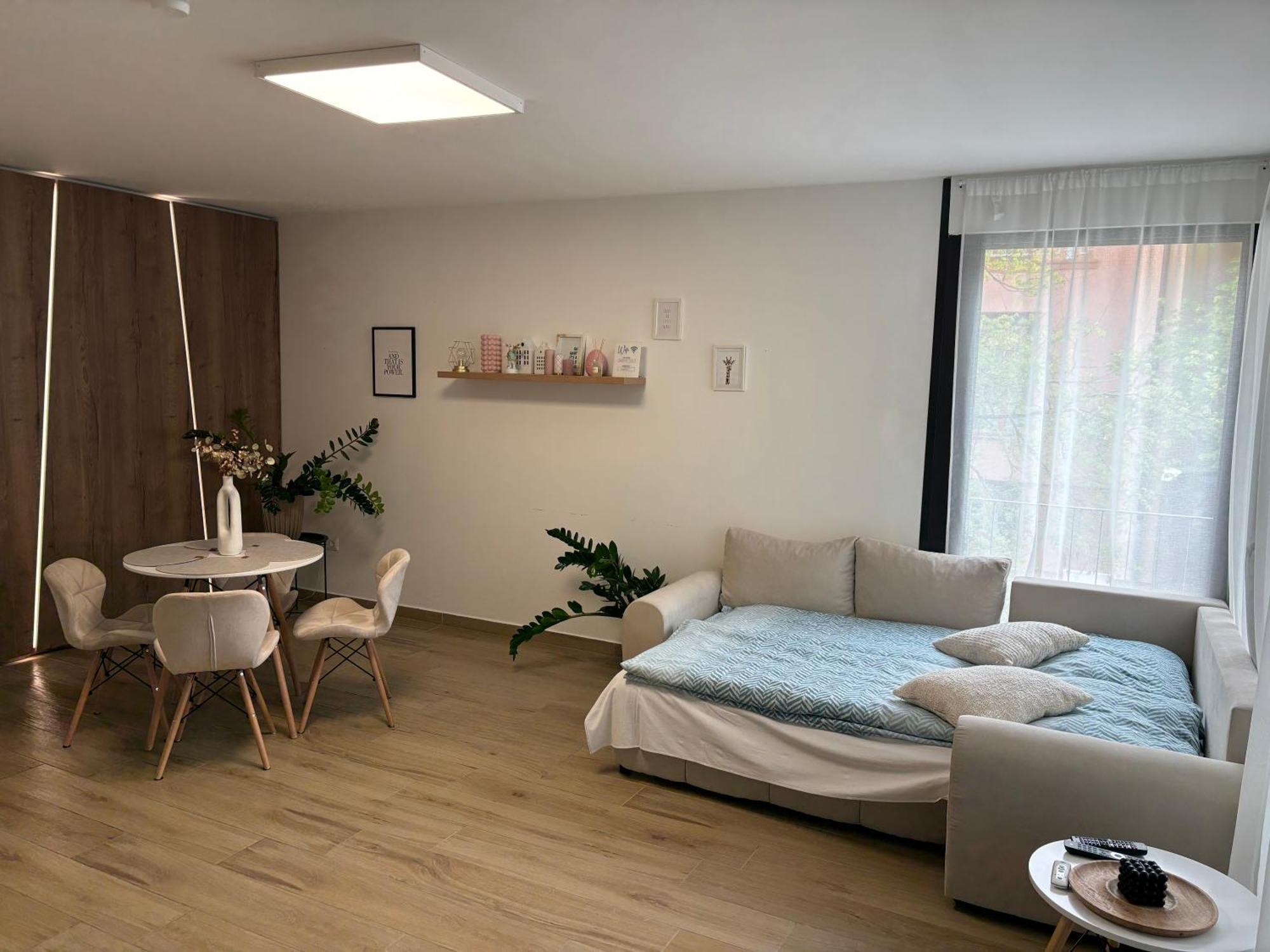 Modern Lux Home Segedyn Zewnętrze zdjęcie